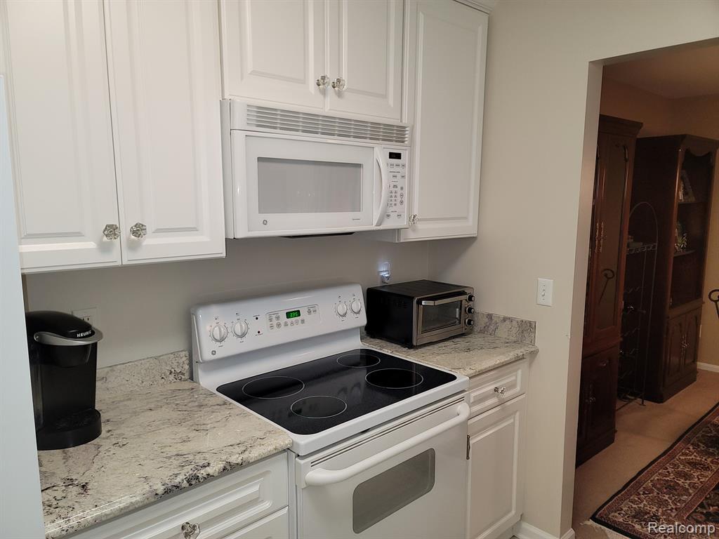 3637 Tremonte Circle Rochester, MI 48306 - Photo 12 of 32 Gallery Image 12