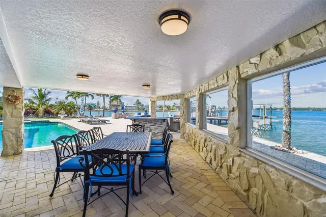 $3,600,000 | 582 Johns Pass Avenue, Madeira Beach, FL 33708