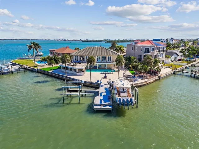 $3,600,000 | 582 Johns Pass Avenue, Madeira Beach, FL 33708