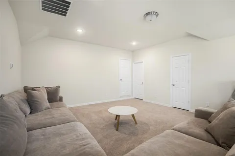 $384,900 | 420 Stone Holw Drive, Ferris, TX 75125