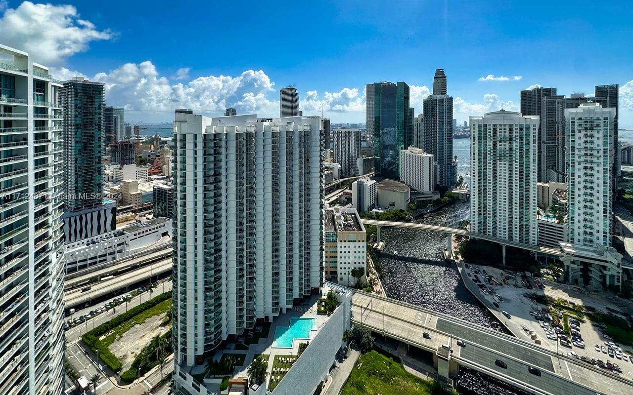 92 Southwest 3rd Street, Unit 4411 Miami, FL 33130 - Photo 17 of 17 a view of a city with tall buildings