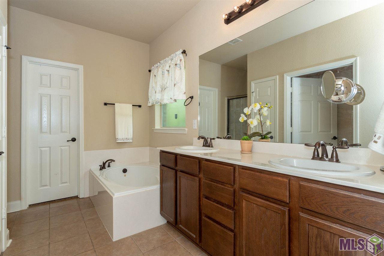 13615 Stone Gate Drive Baton Rouge, LA 70816 - Photo 11 of 23 Gallery Image 11