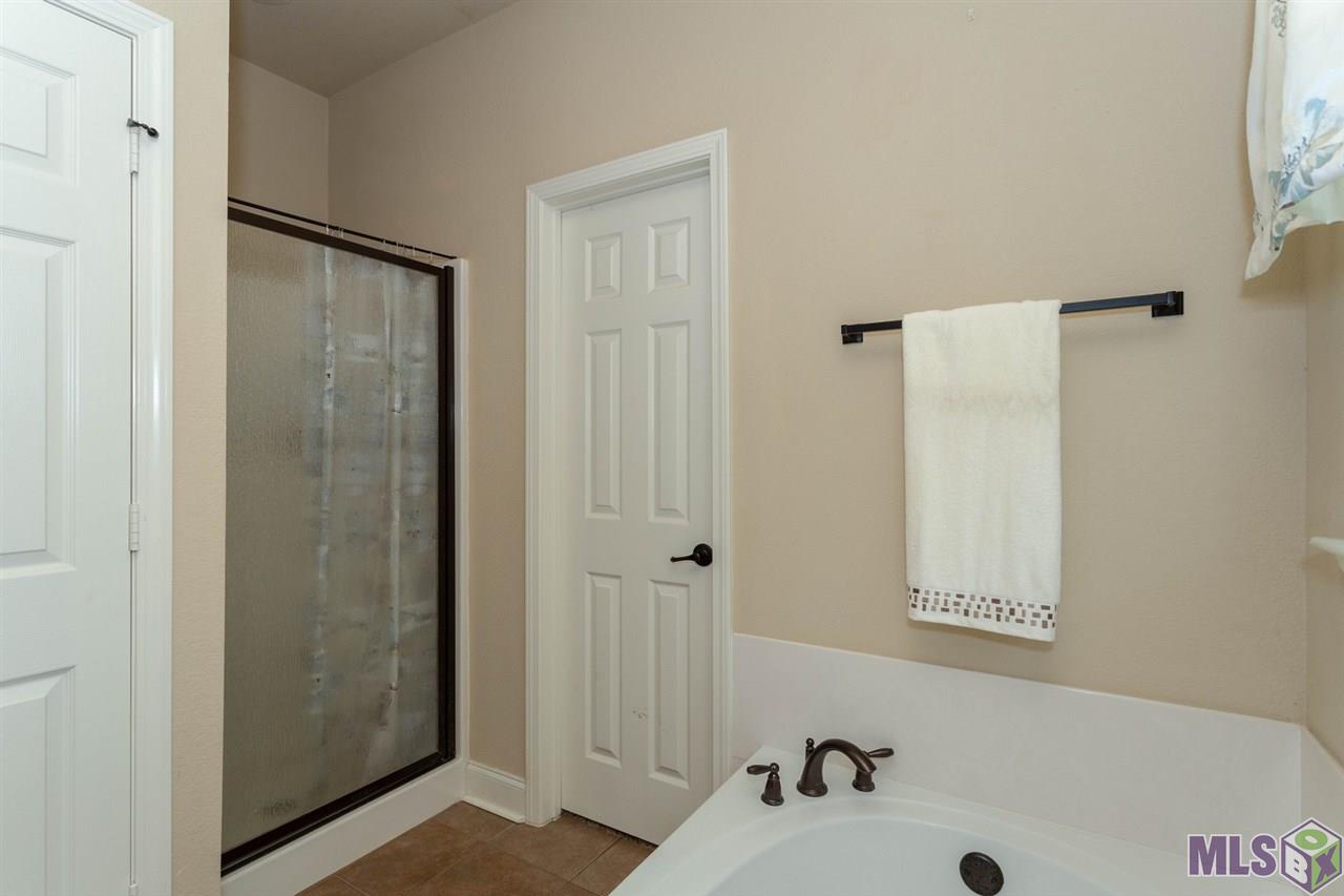 13615 Stone Gate Drive Baton Rouge, LA 70816 - Photo 13 of 23 Gallery Image 13