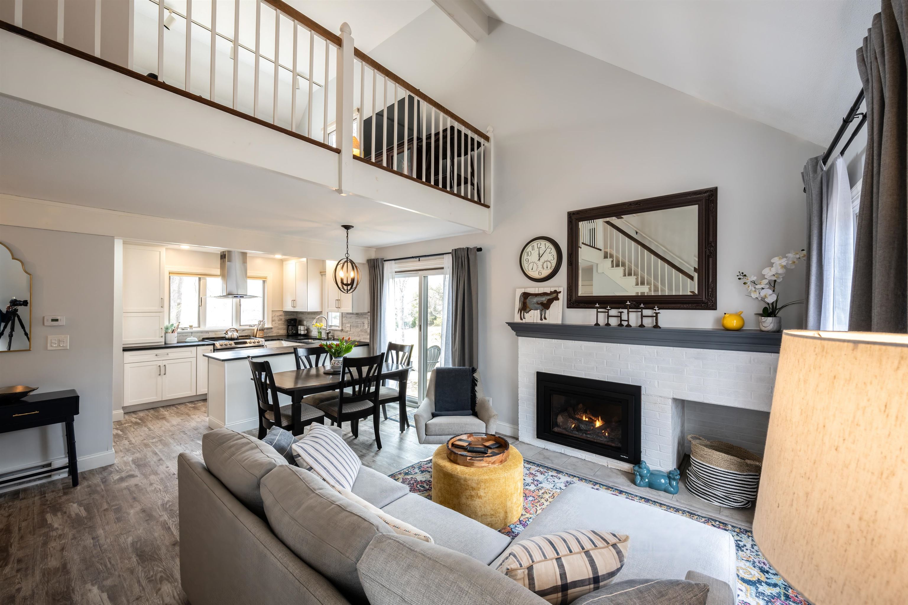 807 Murphys Road, Unit 5A Hartford, VT 05059 - Photo 7 of 28 Gallery Image 7