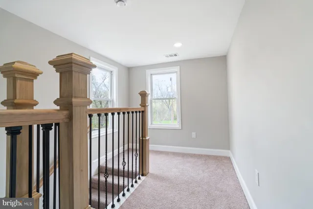a view of entryway with livingroom