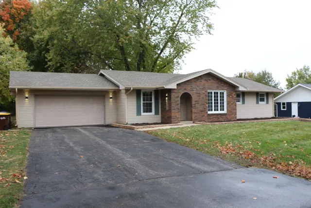 $329,900 | 3606 Springwheat Street, Rockford, IL 61114
