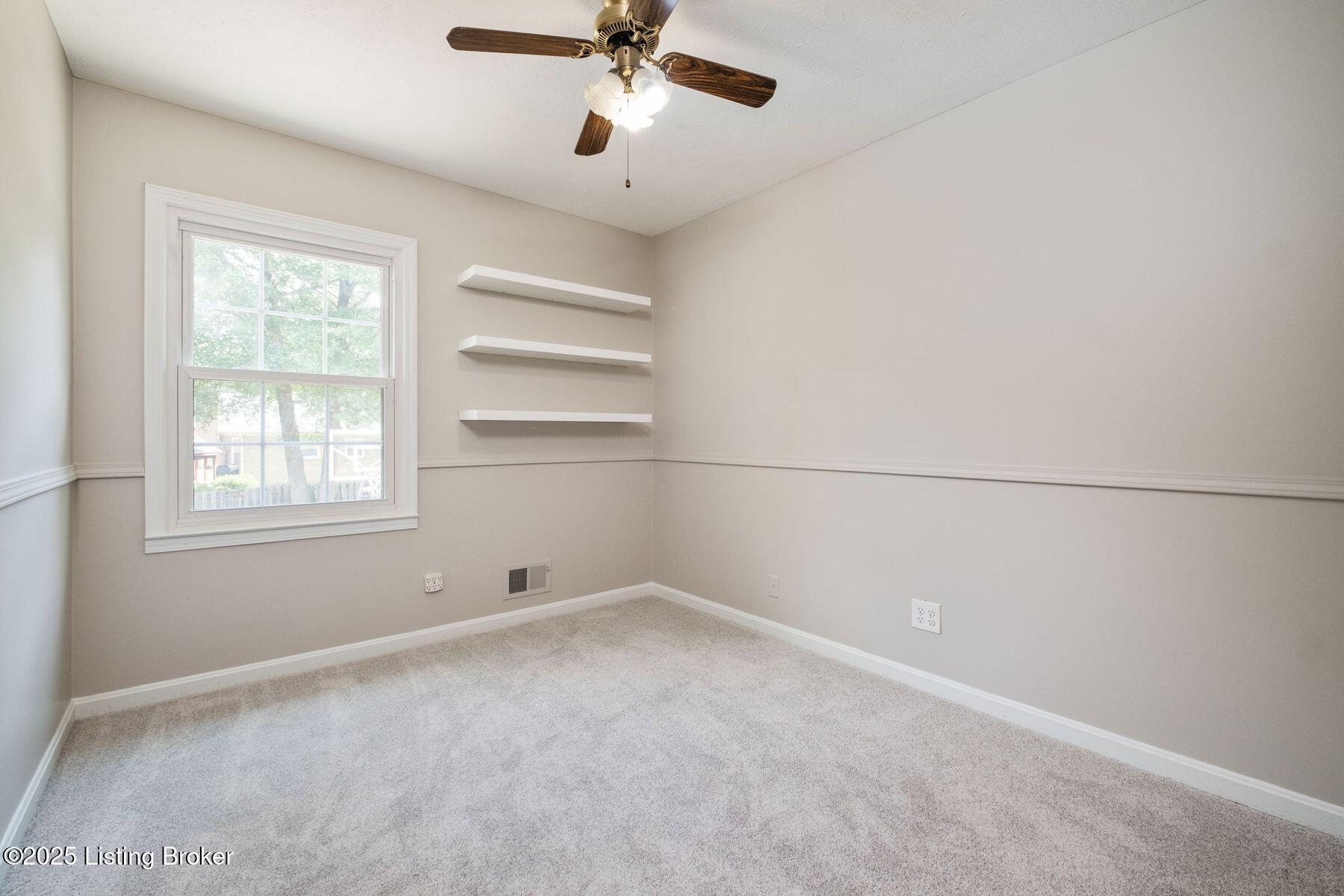 2409 Hayward Road Louisville, KY 40242 - Photo 38 of 45 photo_online_038