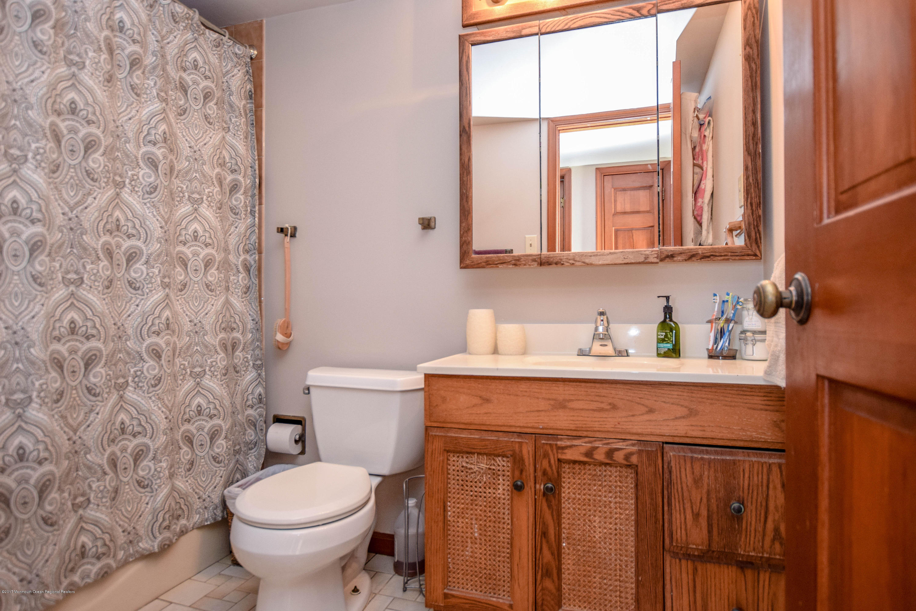 355 Kingfisher Road Tuckerton, NJ 08087 - Photo 11 of 24 DSC_0045