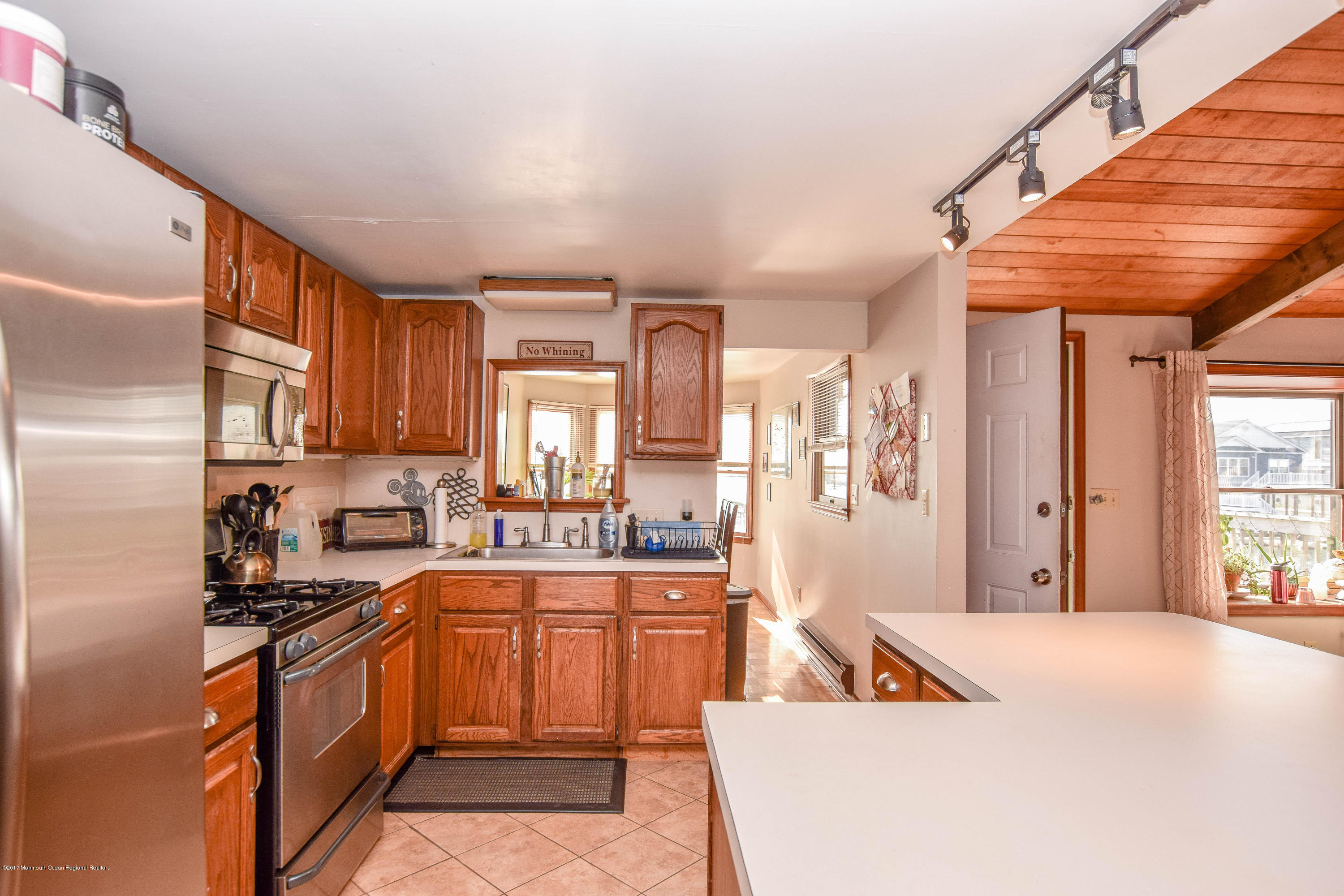 355 Kingfisher Road Tuckerton, NJ 08087 - Photo 6 of 24 DSC_0067