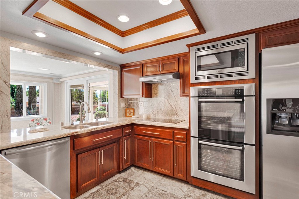 15033 Riverside Way Apple Valley, CA 92307 - Photo 11 of 55 Gallery Image 11