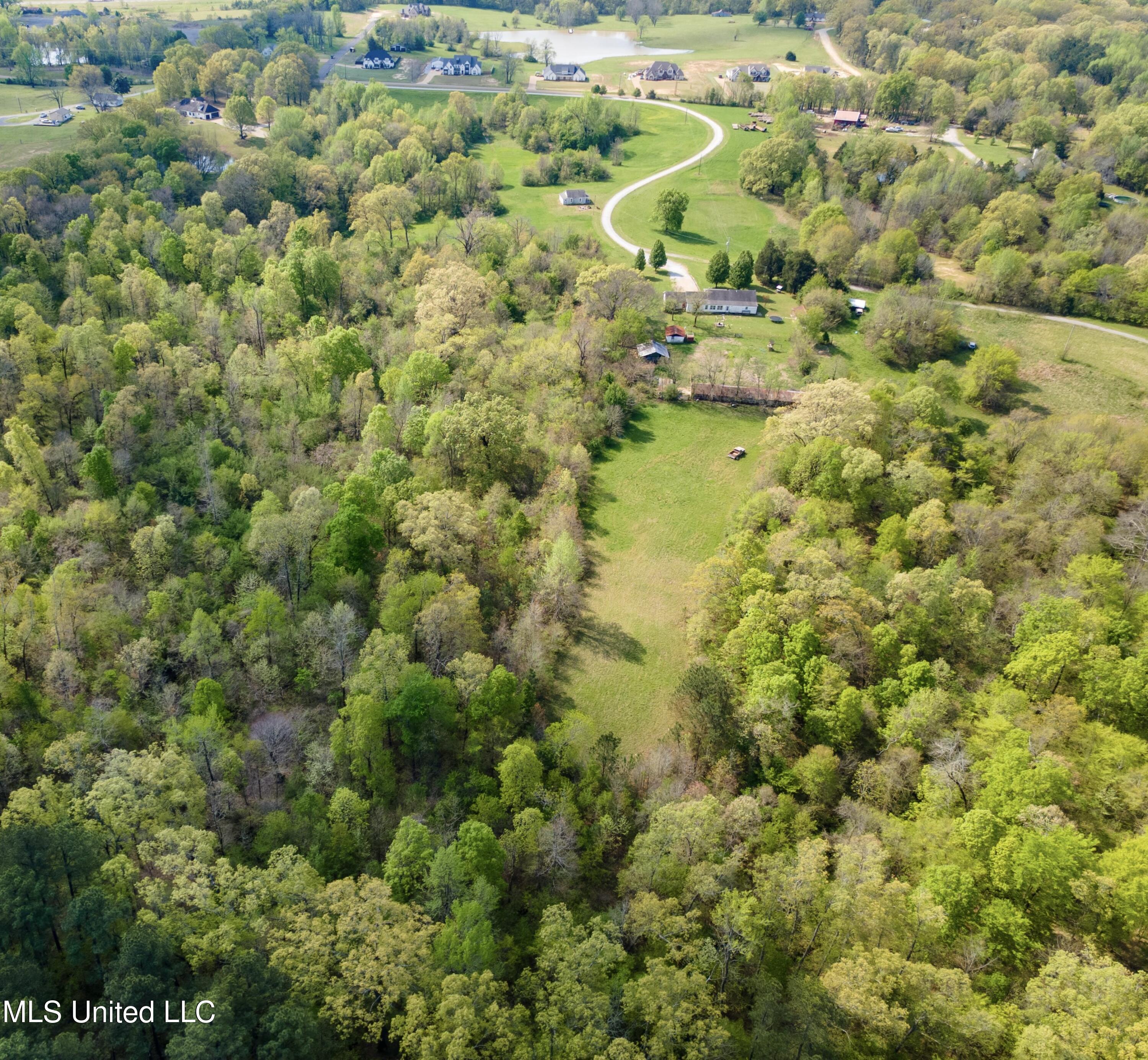 13950 Fairview Road Byhalia, MS 38611 - Photo 3 of 8 C55DB546-EA39-4CF7-B8F3-B6EF27650EB3