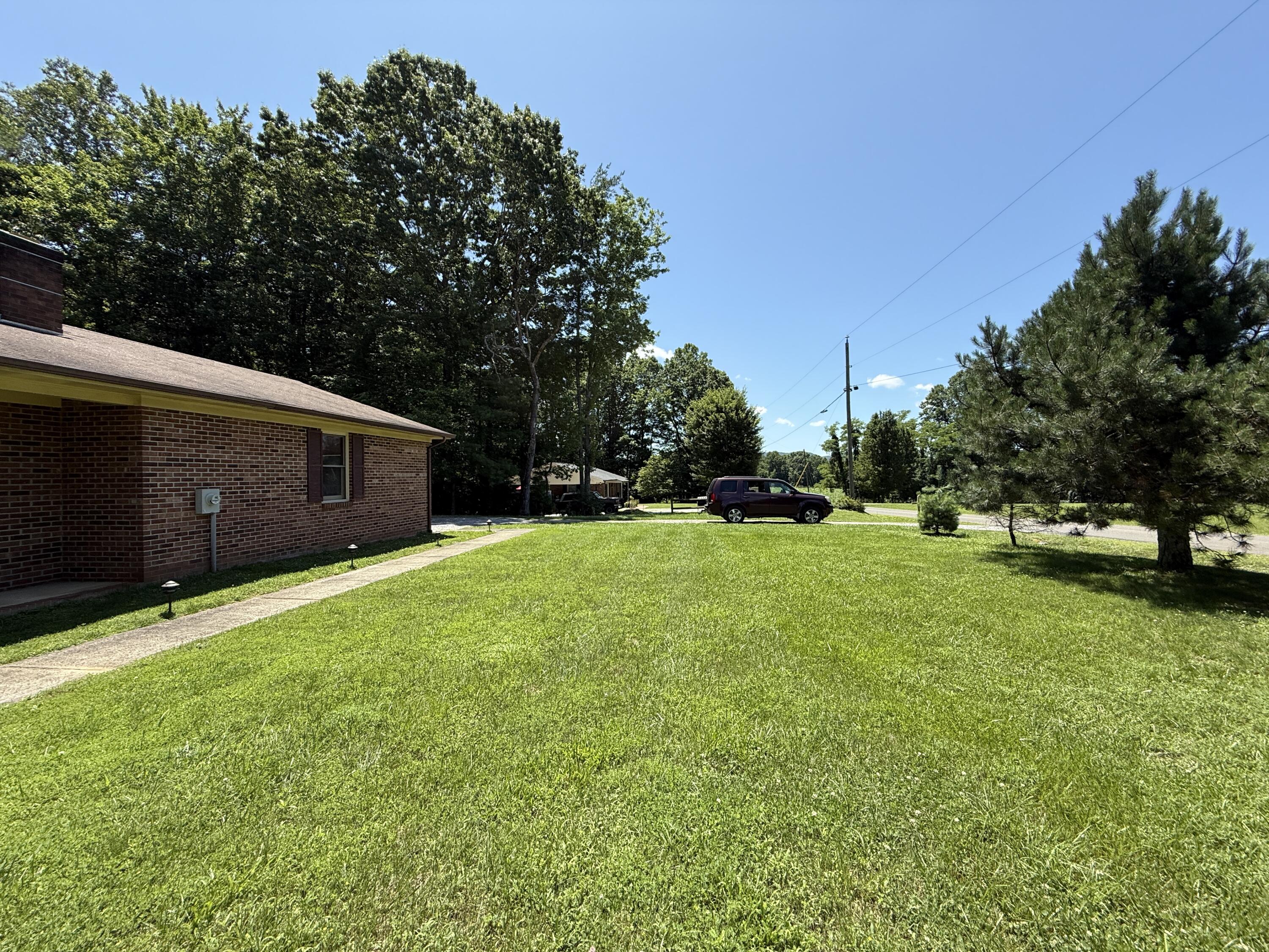 1716 Holly Tree Road Ararat, VA 24053 - Photo 4 of 39 IMG_8606