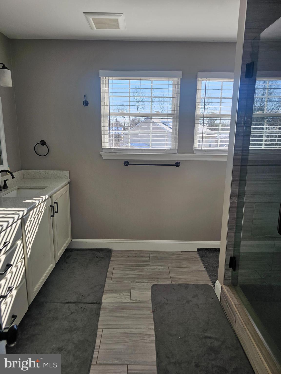 6720 Hunter Road Elkridge, MD 21075 - Photo 6 of 13 Masgter Bathroom