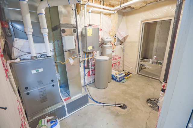 126 North 800 West Mapleton, UT 84664 - Photo 64 of 79 Utility room with heating unit and tankless water heater