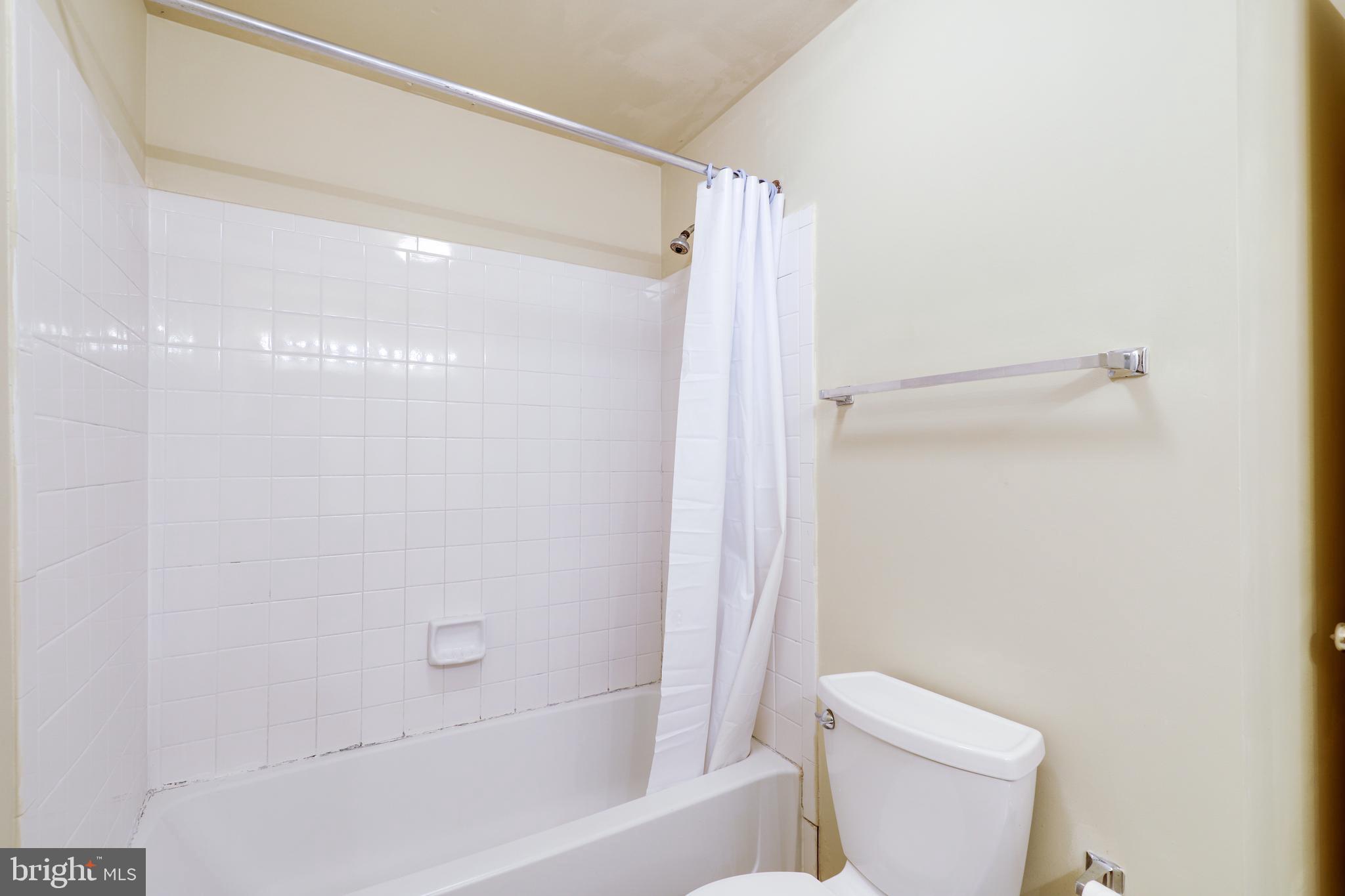 11951 Hollowwind Court Reston, VA 20194 - Photo 16 of 25 Gallery Image 16