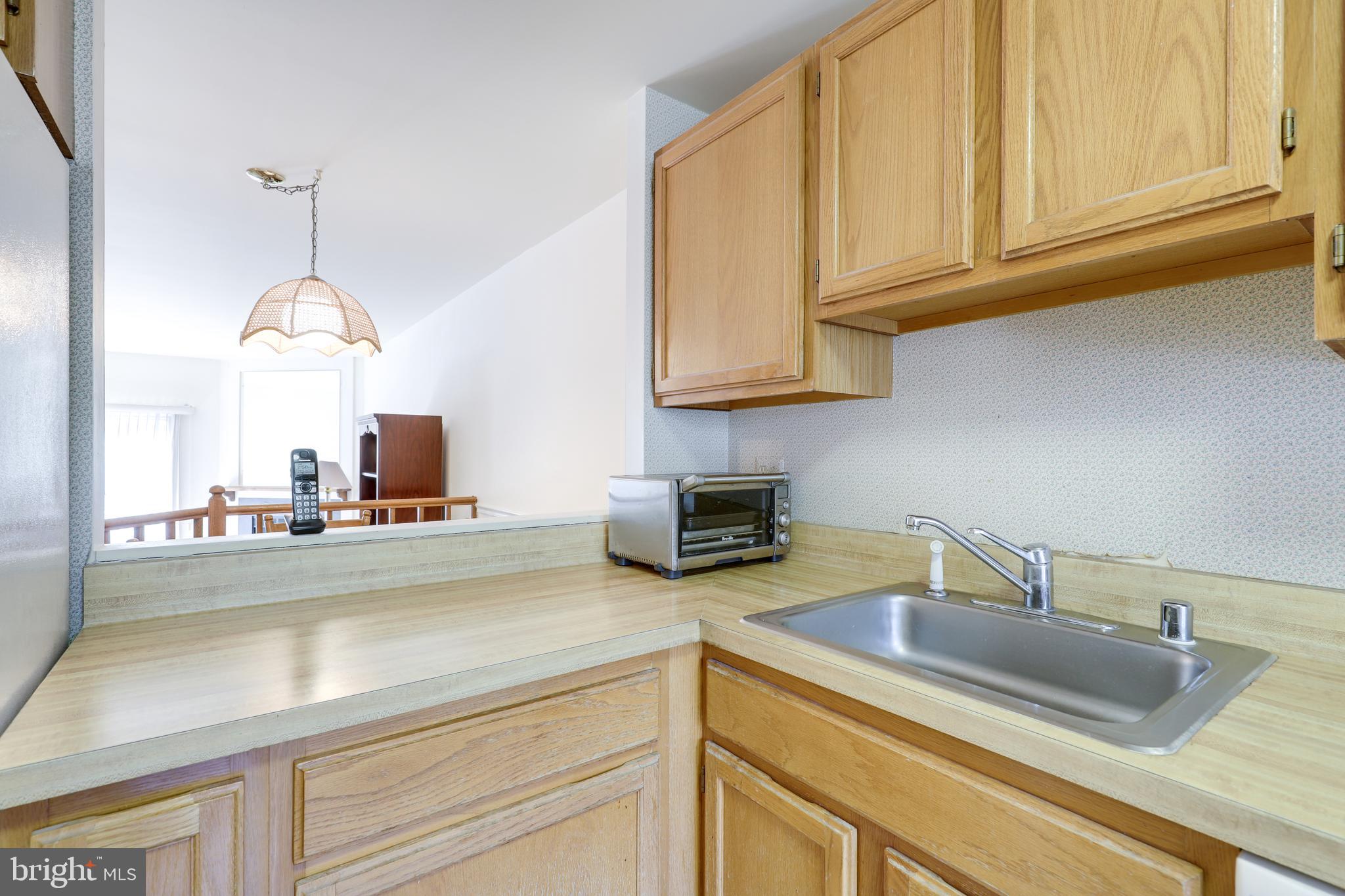11951 Hollowwind Court Reston, VA 20194 - Photo 4 of 25 Gallery Image 4