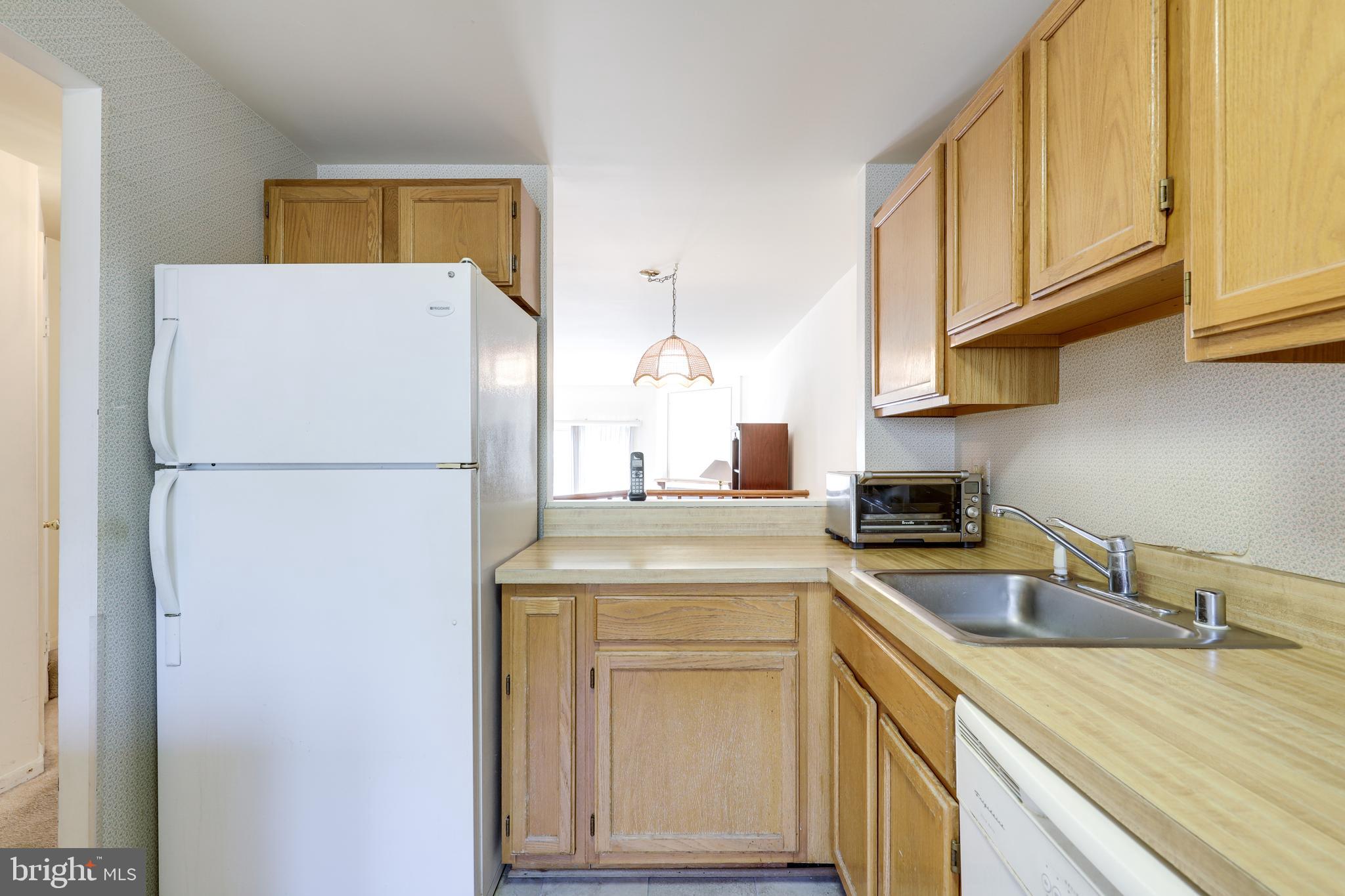 11951 Hollowwind Court Reston, VA 20194 - Photo 6 of 25 Gallery Image 6