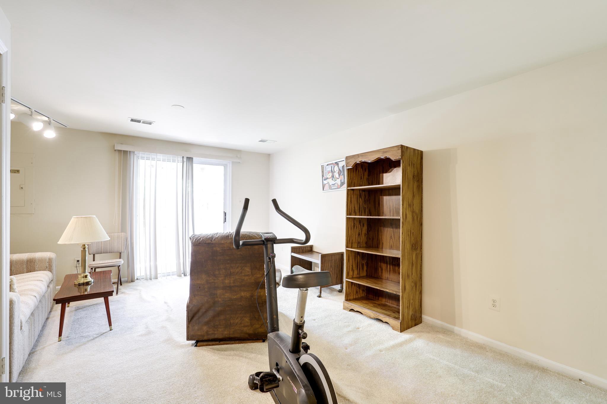 11951 Hollowwind Court Reston, VA 20194 - Photo 10 of 25 Gallery Image 10
