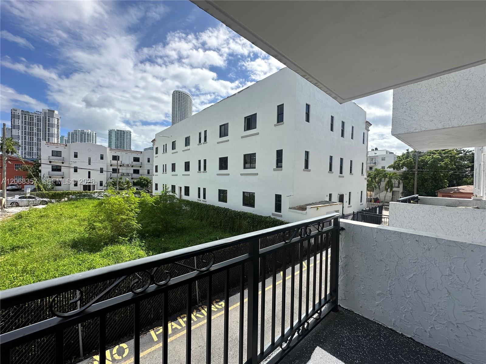 529 Southwest 4th Street, Unit 303 Miami, FL 33130 - Photo 15 of 30 Gallery Image 15