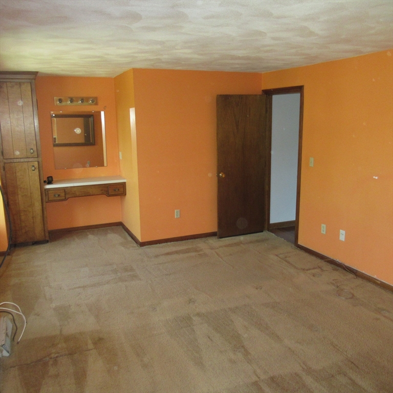 52 Apache Way, Unit 52 Tewksbury, MA 01876 - Photo 16 of 19 a view of an empty room