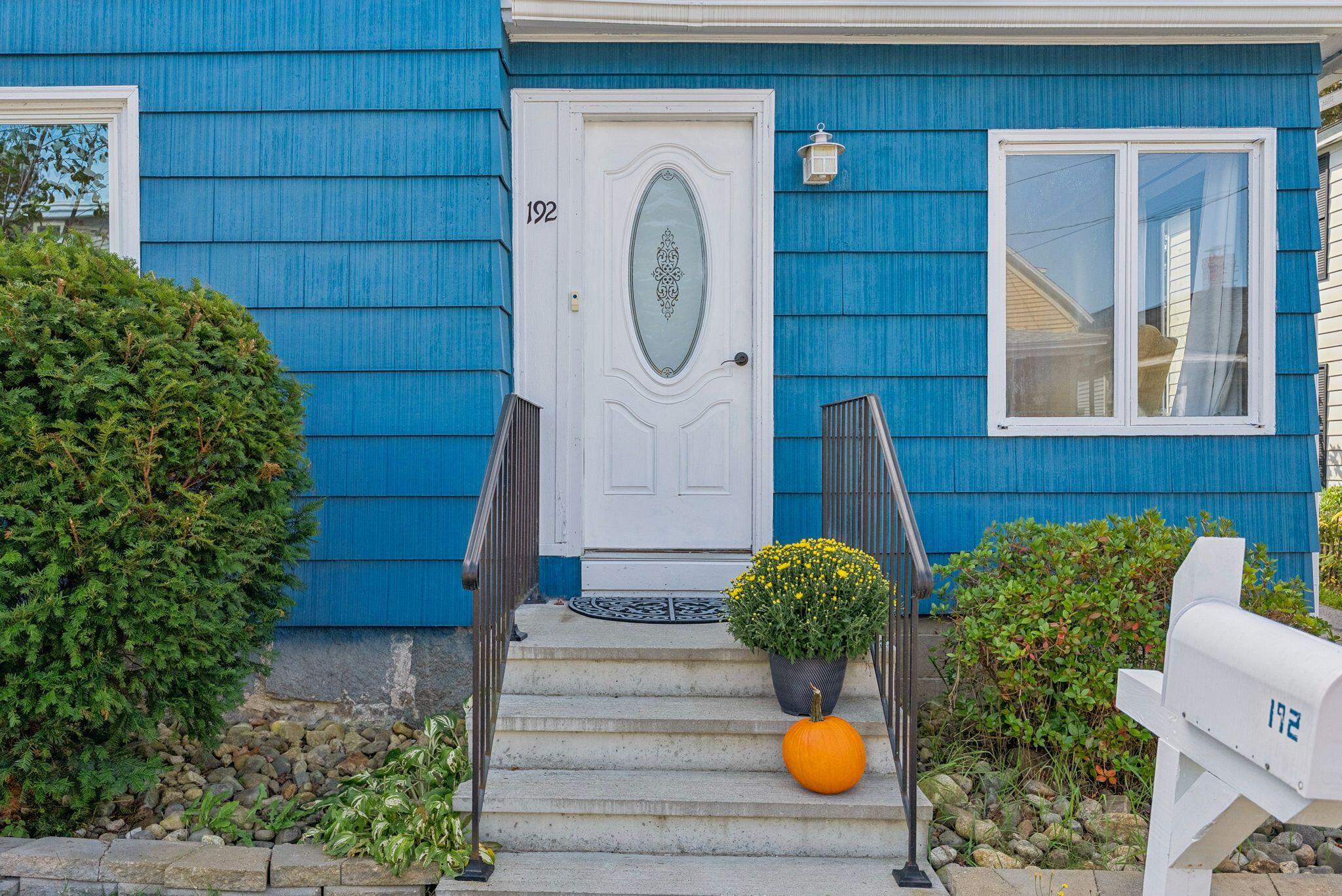 192 Cleaves Street Biddeford, ME 04005 - Photo 3 of 50 5_DSC02958