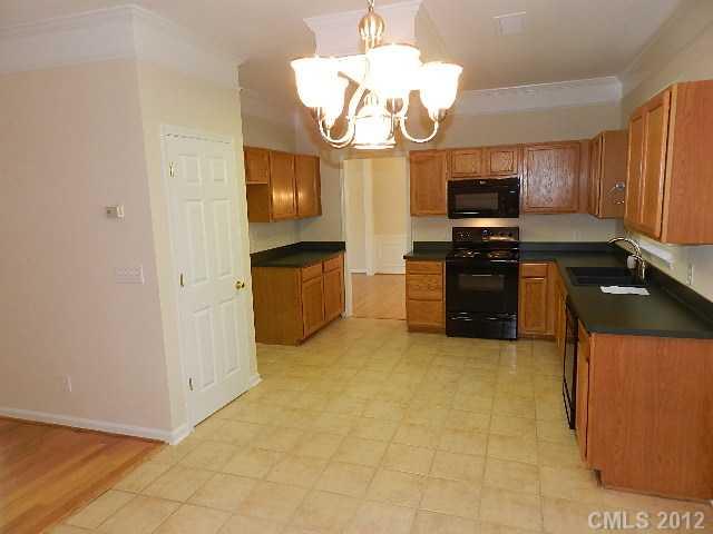 645 Clearbrook Road Matthews, NC 28105 - Photo 4 of 16