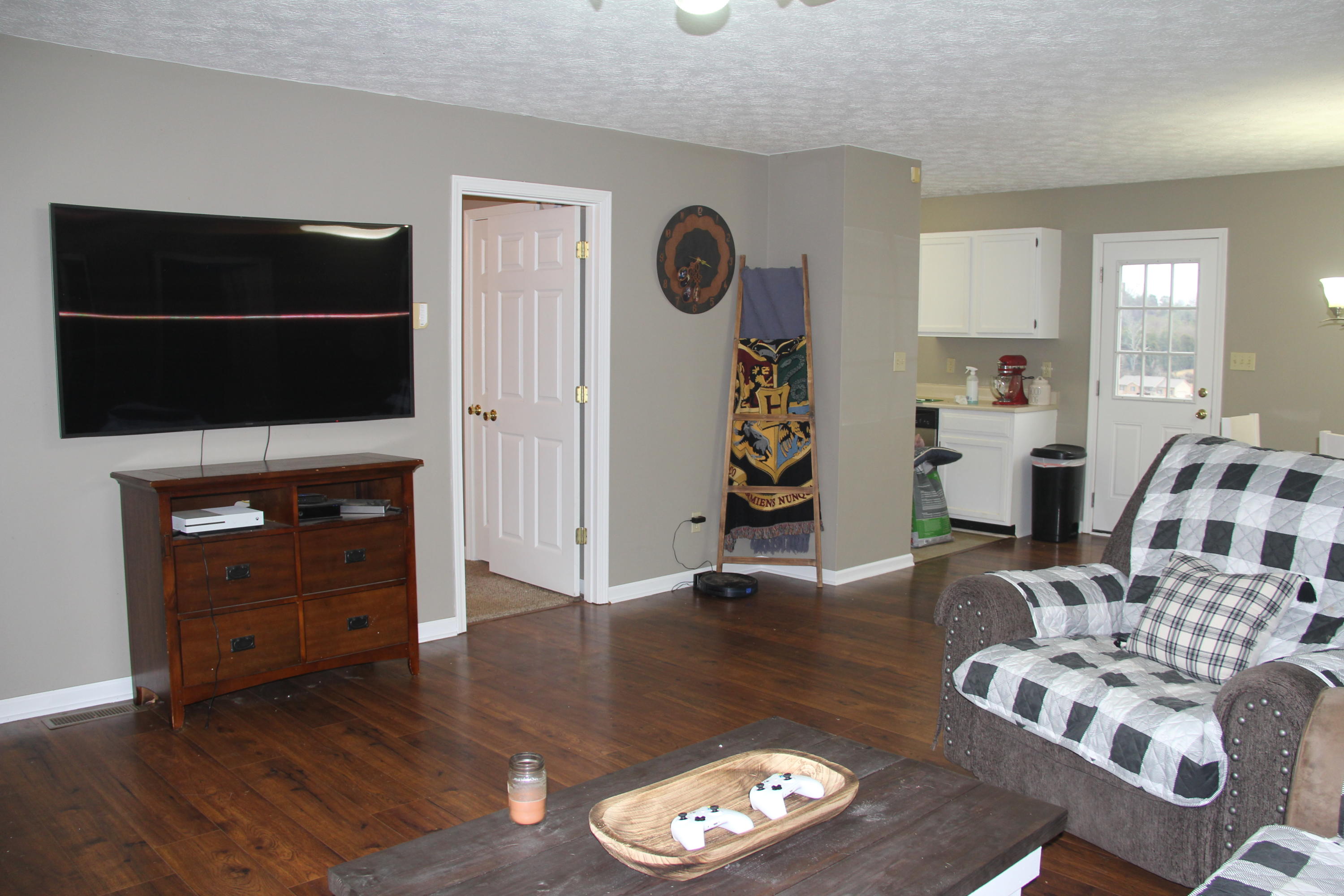 3921 Big Springs Ridge Road Friendsville, TN 37737 - Photo 3 of 27 Beautiful flooring