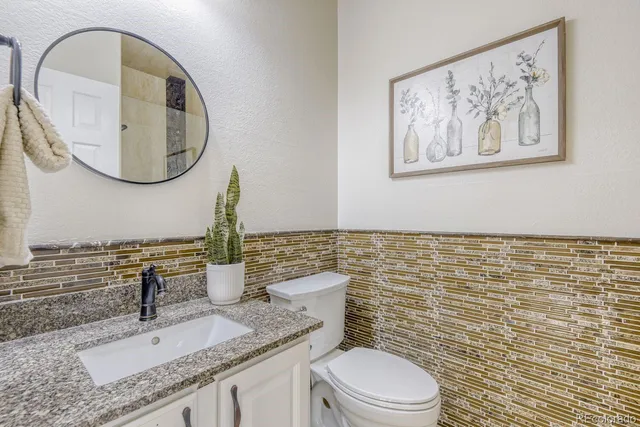 $1,000,000 | 10048 Cottoncreek Drive, Highlands Ranch, CO 80130