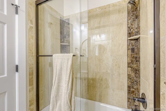 $1,000,000 | 10048 Cottoncreek Drive, Highlands Ranch, CO 80130