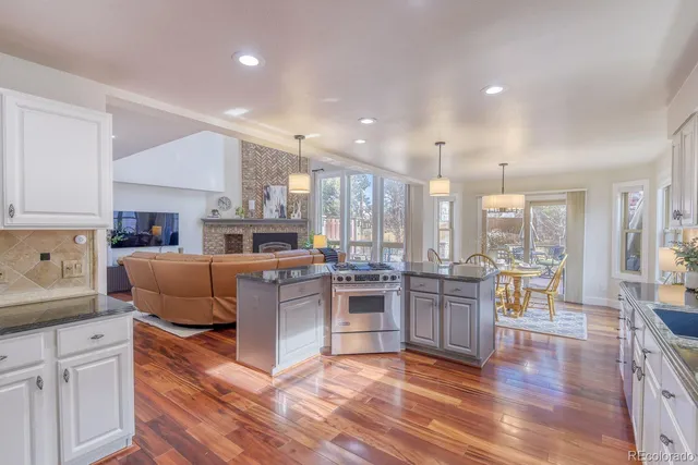 $1,000,000 | 10048 Cottoncreek Drive, Highlands Ranch, CO 80130