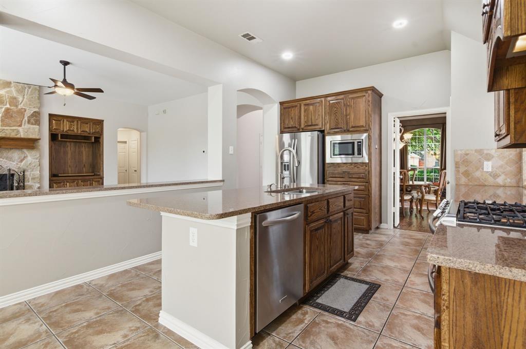 8180 Holliday Road Lantana, TX 76226 - Photo 12 of 31