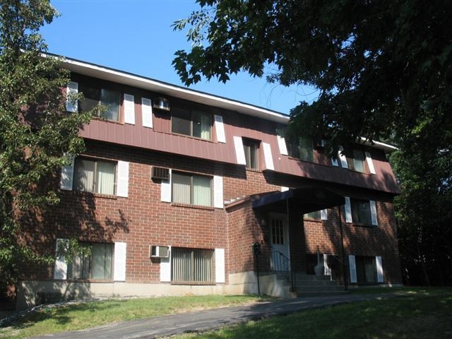 545 Calef Road, Unit 18 Manchester, NH 03103 - Photo 1 of 14