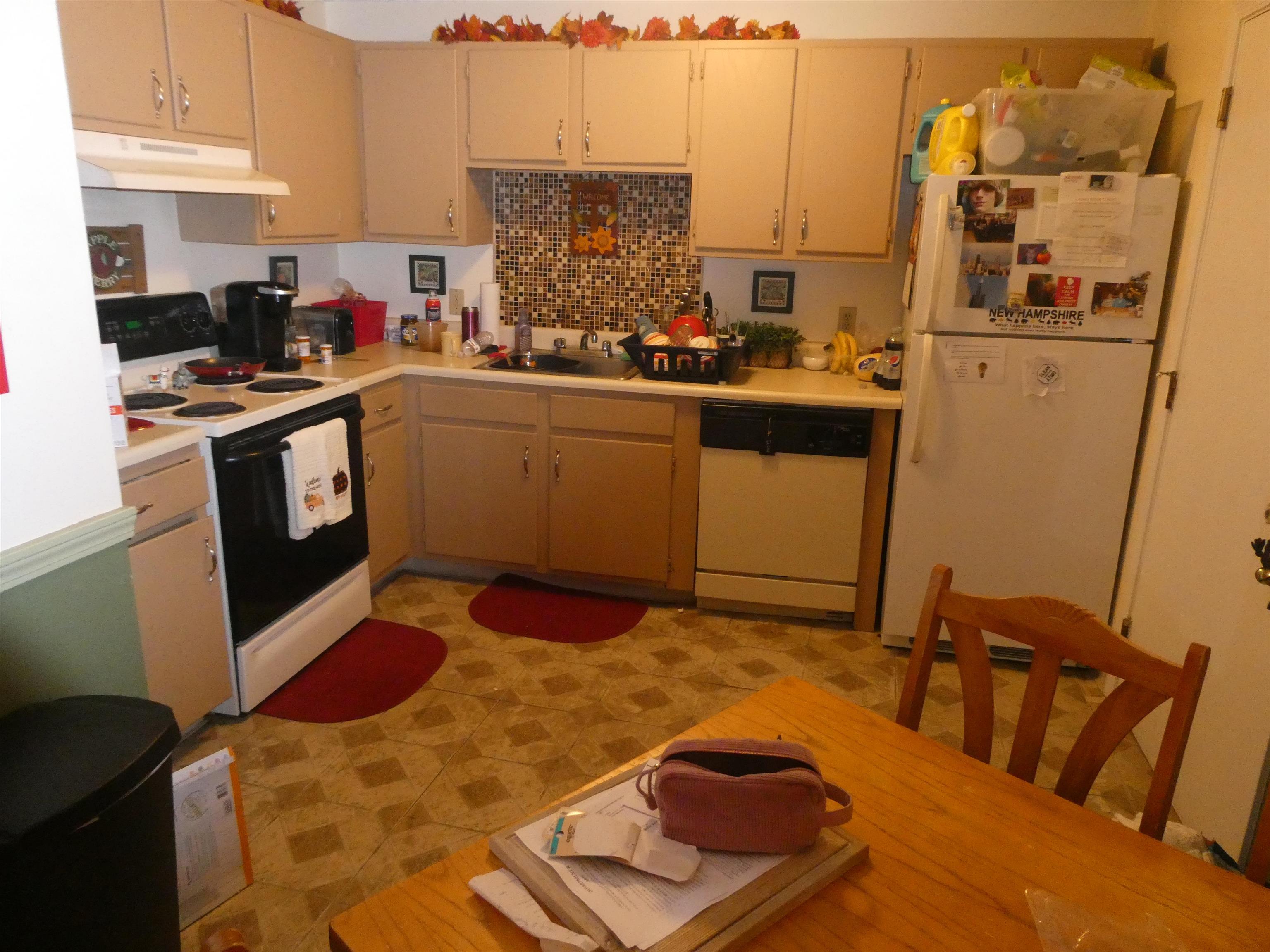 545 Calef Road, Unit 18 Manchester, NH 03103 - Photo 4 of 14