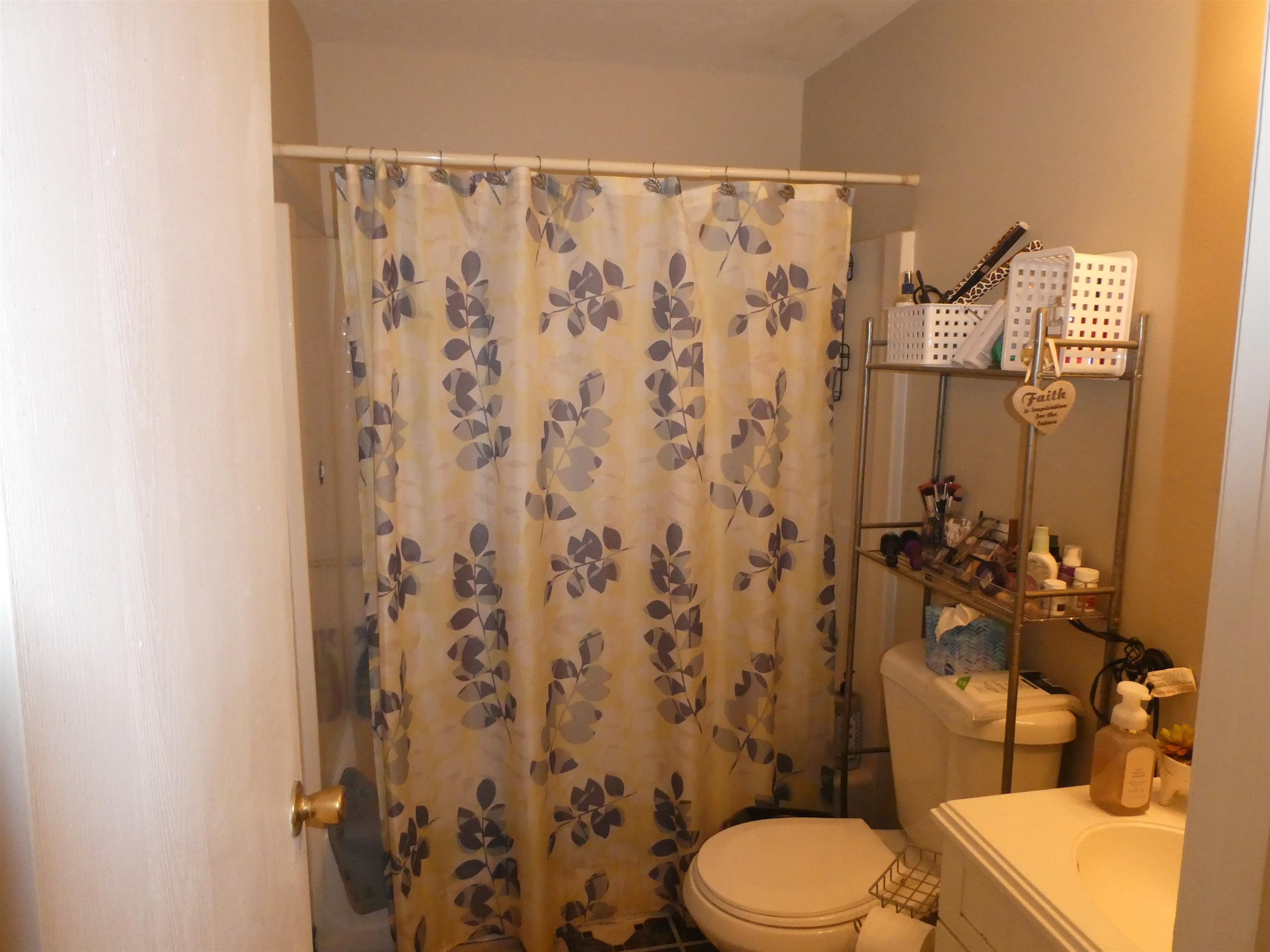 545 Calef Road, Unit 18 Manchester, NH 03103 - Photo 8 of 14