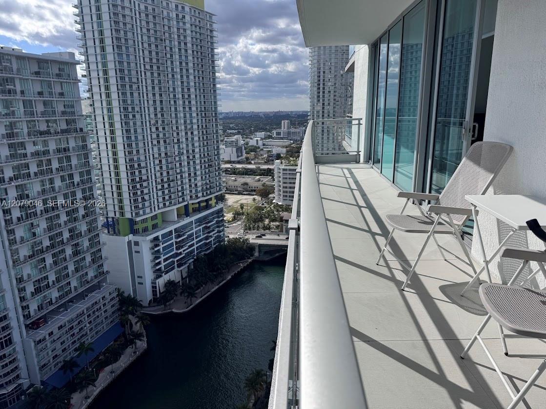 92 Southwest 3rd Street, Unit 3504 Miami, FL 33130 - Photo 16 of 27 Gallery Image 16