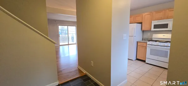 $269,900 | 28 Larkspur Drive, Unit 28, Cromwell, CT 06416