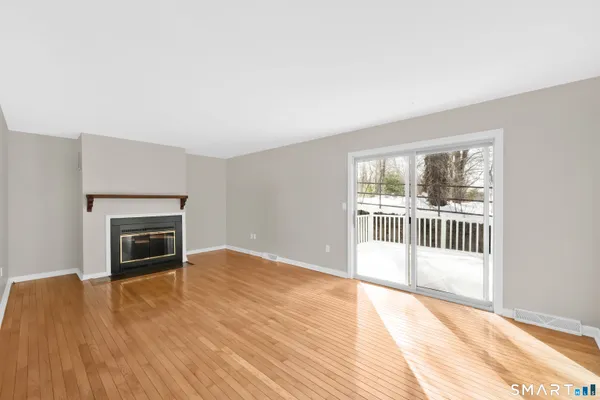 $269,900 | 28 Larkspur Drive, Unit 28, Cromwell, CT 06416