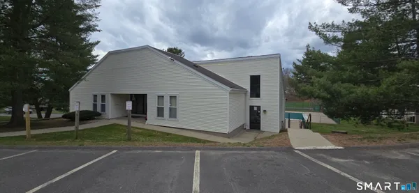 $269,900 | 28 Larkspur Drive, Unit 28, Cromwell, CT 06416