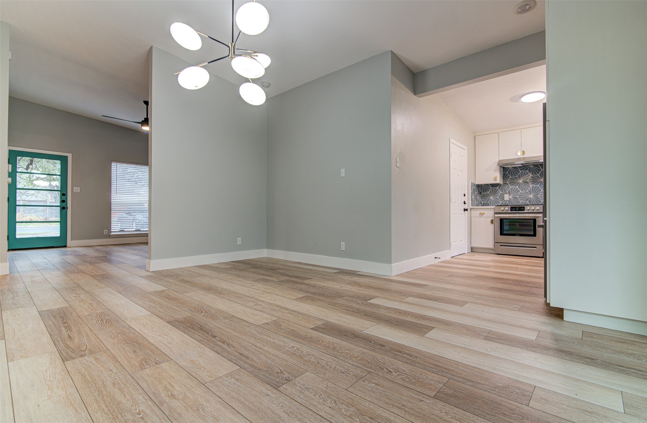 4707 Manchaca Road Austin, TX 78745 - Photo 8 of 23
