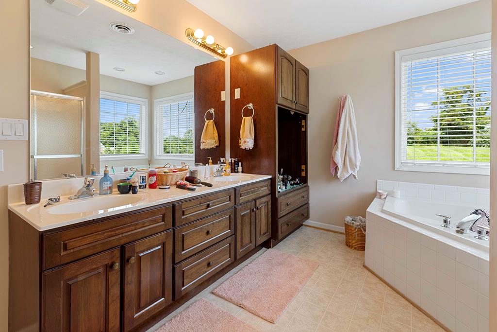 306 Meadow Ridge Radford, VA 24141 - Photo 45 of 71 Gallery Image 45
