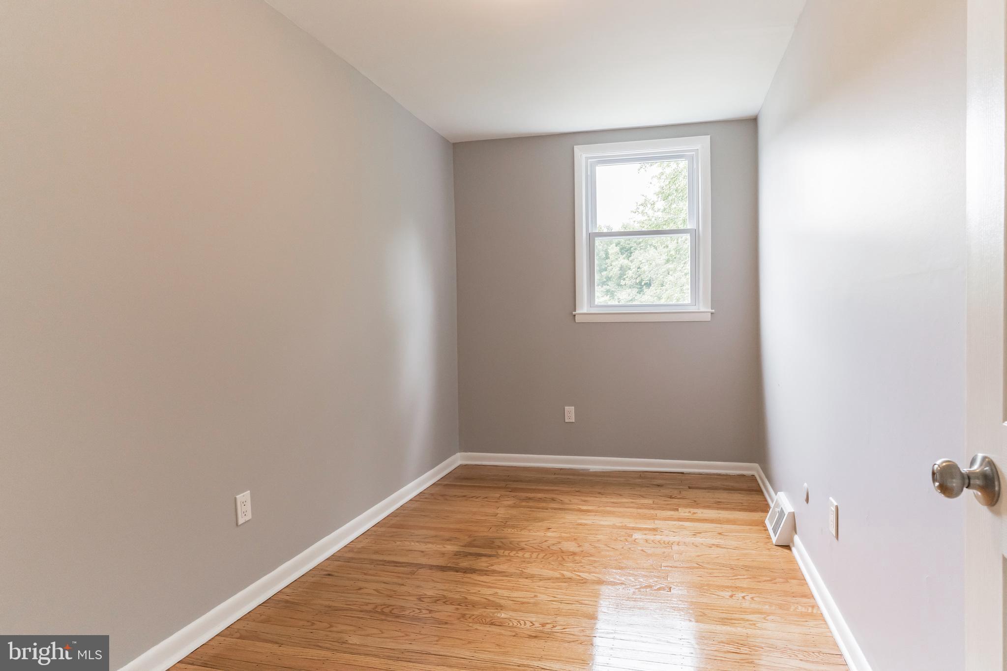 328 Ripka Street Philadelphia, PA 19128 - Photo 16 of 32