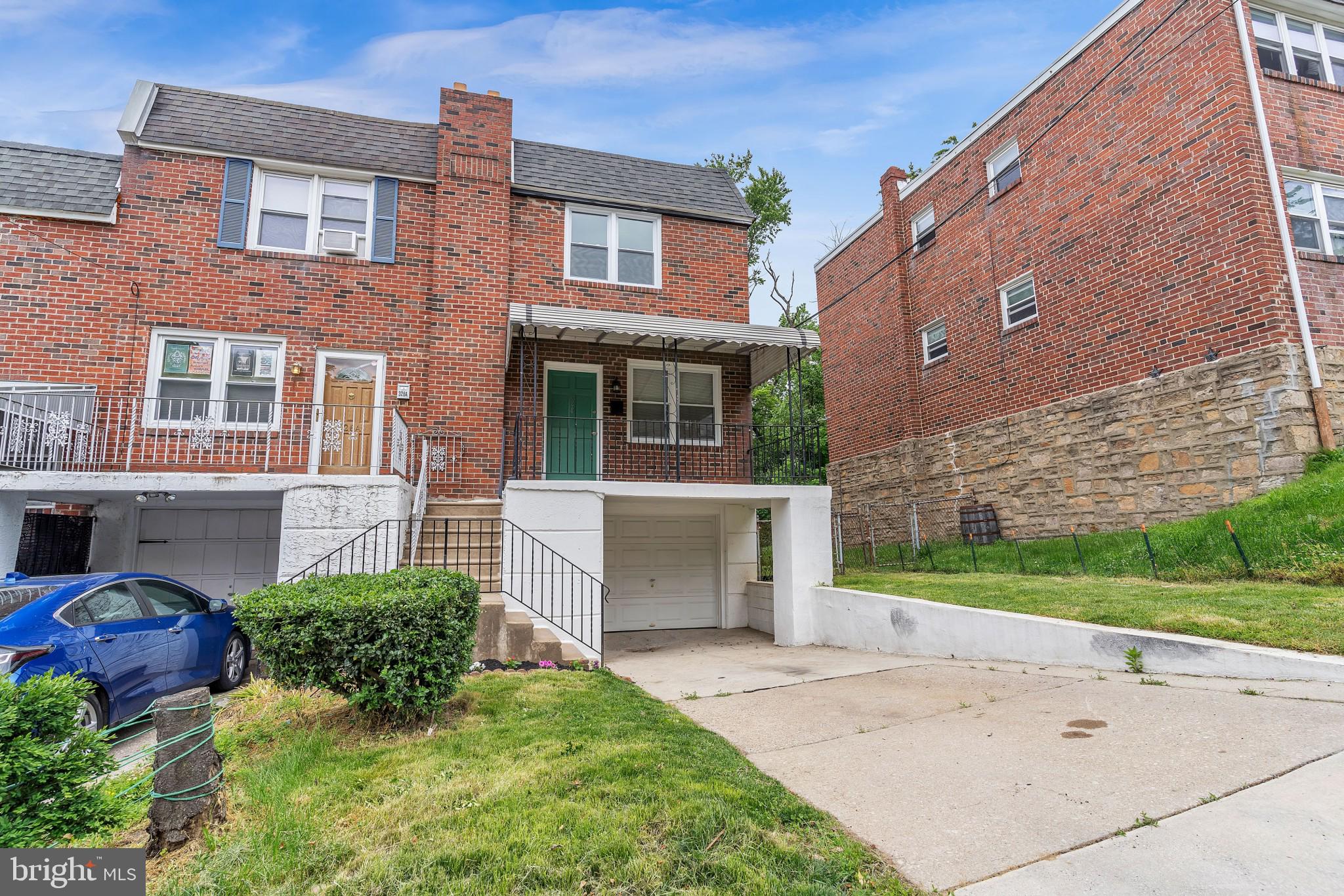 328 Ripka Street Philadelphia, PA 19128 - Photo 2 of 32