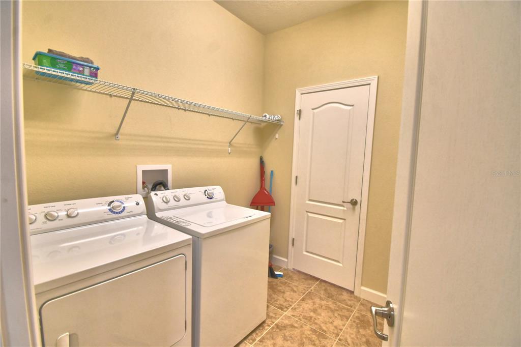 8958 Sugar Palm Road Kissimmee, FL 34747 - Photo 11 of 63 Gallery Image 11