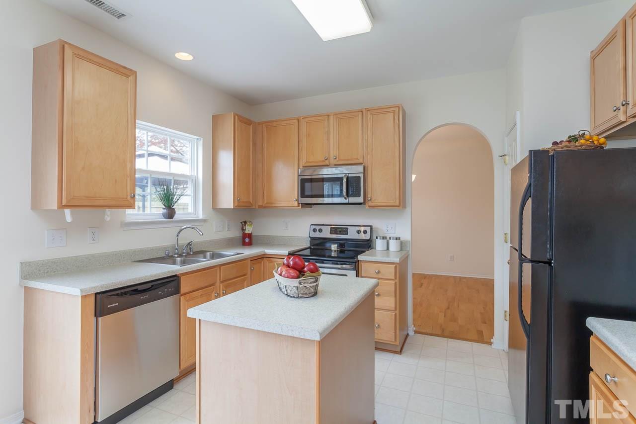 5513 Seaspray Lane Raleigh, NC 27610 - Photo 12 of 25 Gallery Image 12