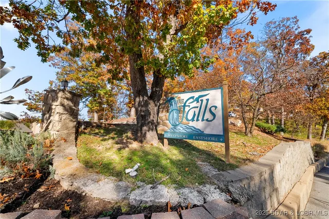 $230,000 | 152 Falls Point Drive, Unit 2A, Lake Ozark, MO 65049