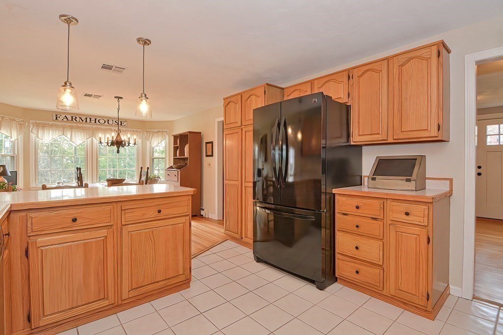 9 Whitney Road Hopedale, MA 01747 - Photo 8 of 39 Gallery Image 8