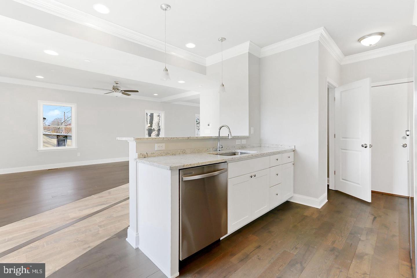 143 Riverside Road Essex, MD 21221 - Photo 4 of 14