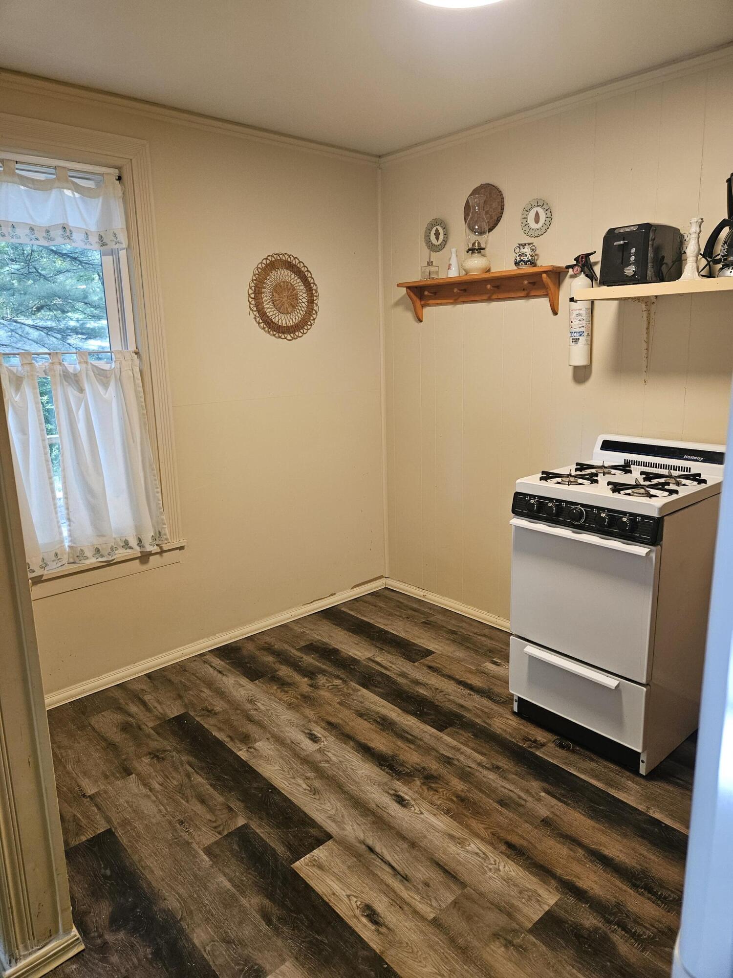33 Lake Shore County Road Beverly Shores, IN 46301 - Photo 35 of 59 1500x2000