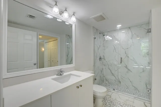 $5,750 | 700 East Boynton Beach Boulevard, Unit 403, Boynton Beach, FL 33435