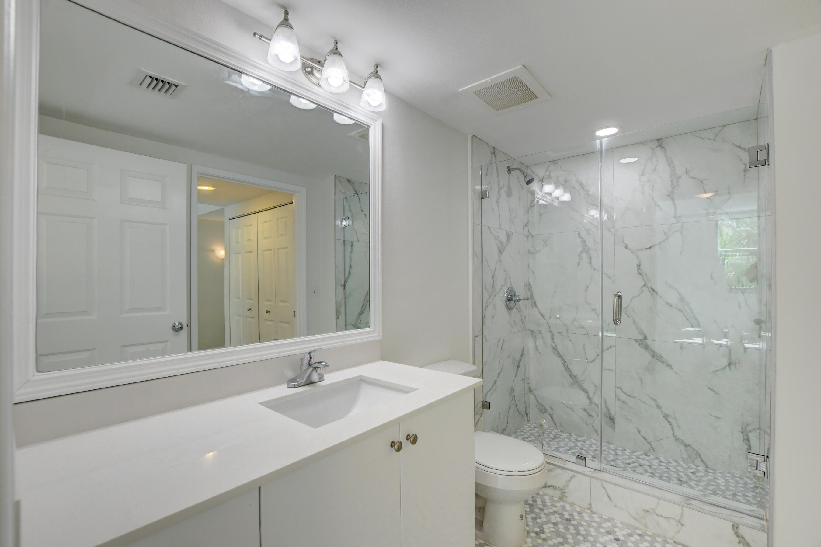 700 East Boynton Beach Boulevard, Unit 403 Boynton Beach, FL 33435 - Photo 23 of 35 30_ebf_99999 (57)and4more